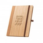 Bamboe en kurk notitieboekje met harde kaft en penhouder A5 kleur naturel afbeelding met logo