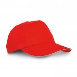 Bedrukte cap met kleurdetail op de klep kleur rood