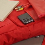 Rugzak met rolsluiting en gesp 20L Urban RPET kleur rood Vierde detail weergave