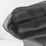 Laptoprugzak met roltop en reflecterende ritssluiting kleur zwart gedetailleerde weergave