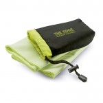 Reclame handdoek in nylon tasje kleur groen vierde weergave met logo