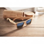 Bamboe brillenkoker en zonnebril met logo kleur hout luxe hoofdweergave