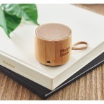 Draadloze speaker van bamboe kleur hout luxe hoofdweergave