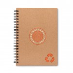 Ecologisch notitieboekje om te bedrukken kleur oranje vierde weergave met logo