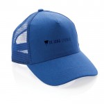 Duurzame truckercap pet met logo kleur blauw weergave met logo
