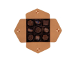Doos met 9 melkchocolaatjes met koffievulling of pruimen kleur naturel
