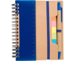 Notitieboek van gerecycled gelijnd papier met plaknotities en pen kleur blauw