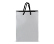Papieren cadeautas met hengsels en zwarte binnenzijde 18x8x24 cm kleur zilver