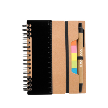 Notitieboek van gerecycled gelijnd papier met plaknotities en pen
