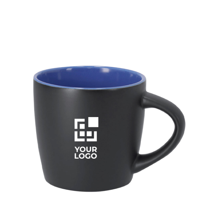 Keramische mok met matte zwarte afwerking en kleurige binnenkant