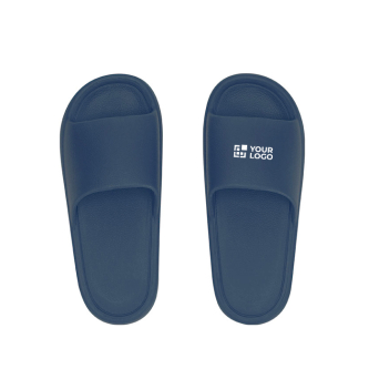 Eénkleurige slippers met brede band over de wreef