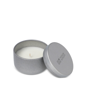 Plantaardige wax kaars in ronde pot van gerecycled staal