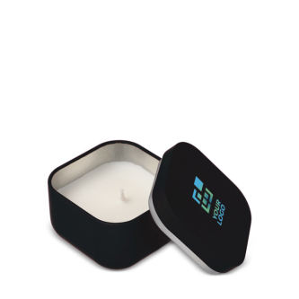 Plantaardige wax kaars met vanillegeur in vierkante metalen pot