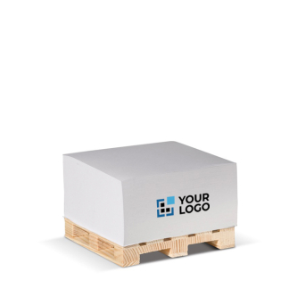 Notitieblok van 420 blanco FSC-vellen op houten pallet 10x10x5 cm