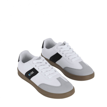 Zachte leren sneakers met bijpassende veters en rubberen zool 