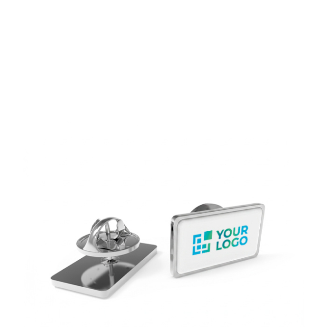 Kleine rechthoekige metalen pin met bolle afwerking en stevige sluiting