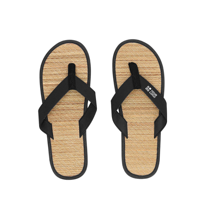 Slippers met stro-oppervlak en bandjes van kunstleer